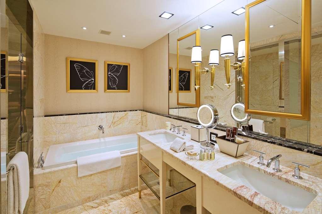 The Lin Hotel Taichung Exterior foto Bathroom