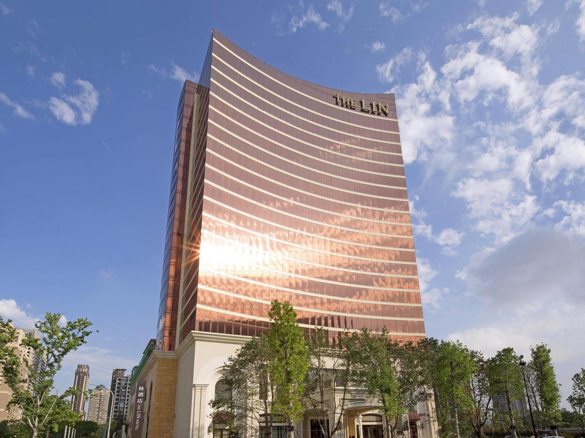The Lin Hotel Taichung Exterior foto The building in 2012