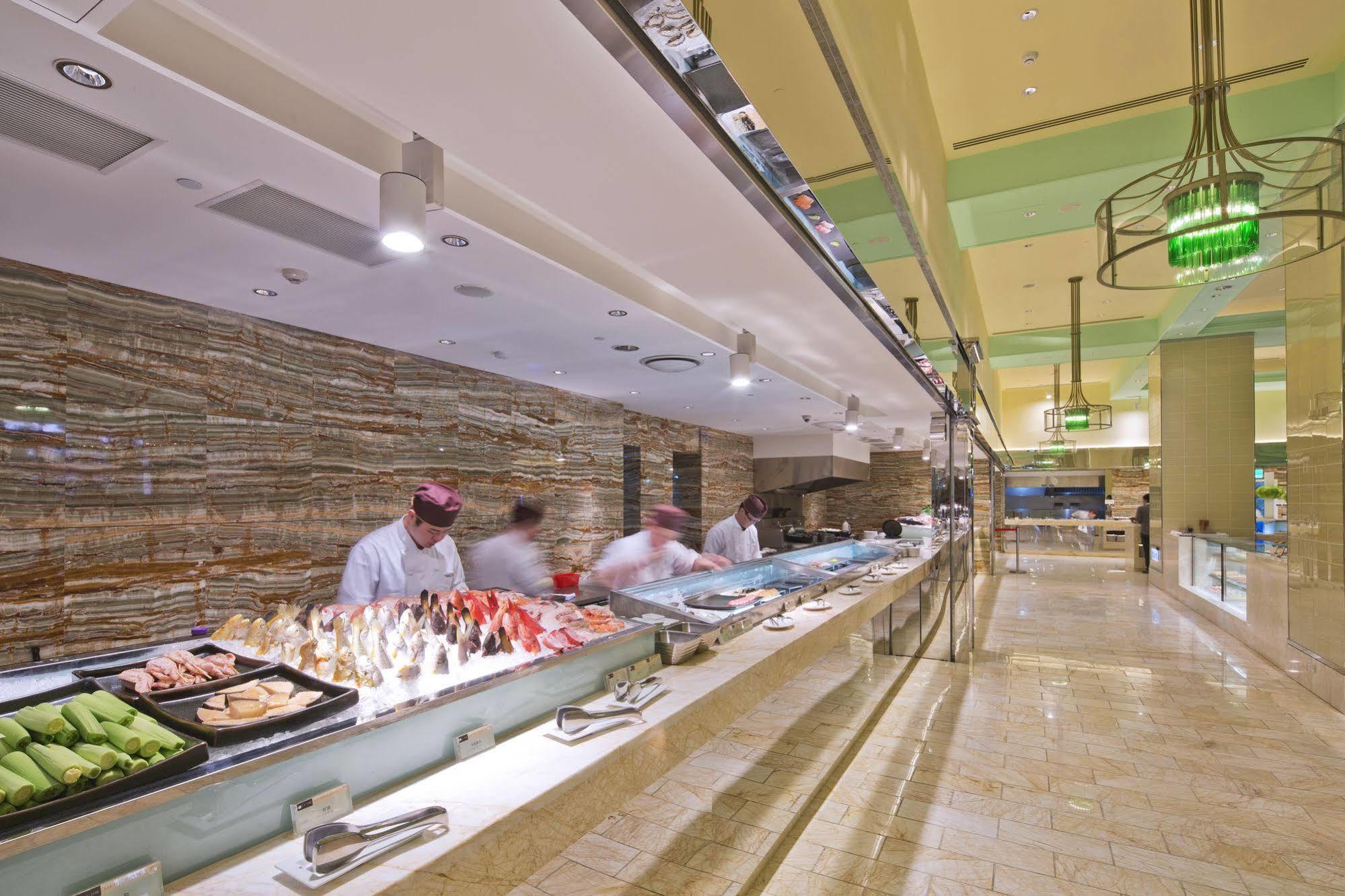 The Lin Hotel Taichung Exterior foto The buffet at the Grand Hyatt Hotel, Amman, Jordan